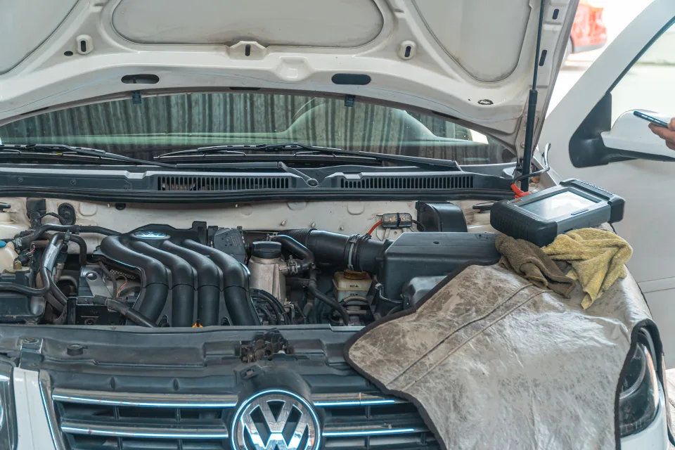 Contrôle de la pression des pneus d’une voiture